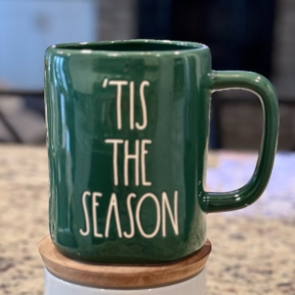 Rae Dunn Artisan Collection
“TIS THE SEASON” Mug - Picture 1 of 4
